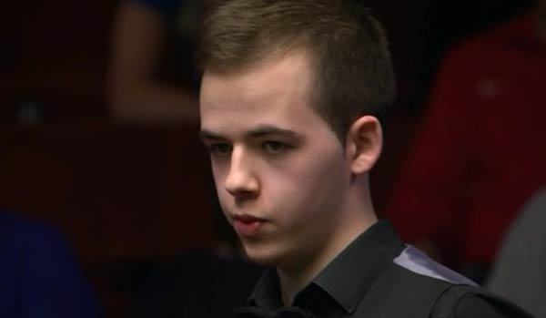 球迷們也充 球迷們也充